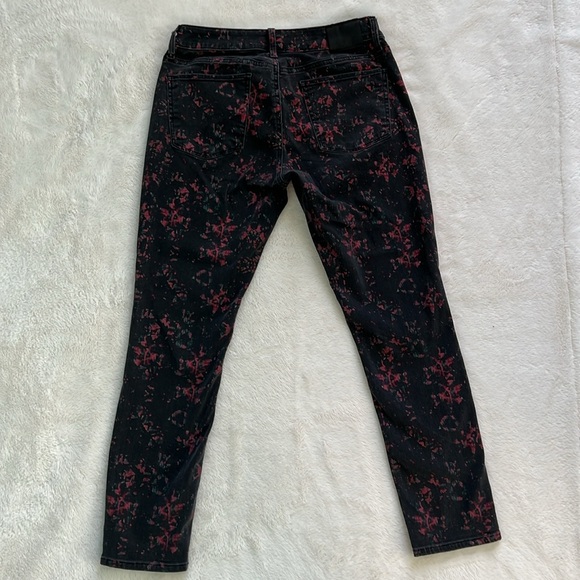 Lucky Brand Lolita Capri Black & Red Printed Denim Jeans Size 4 | 27 - Picture 5 of 8
